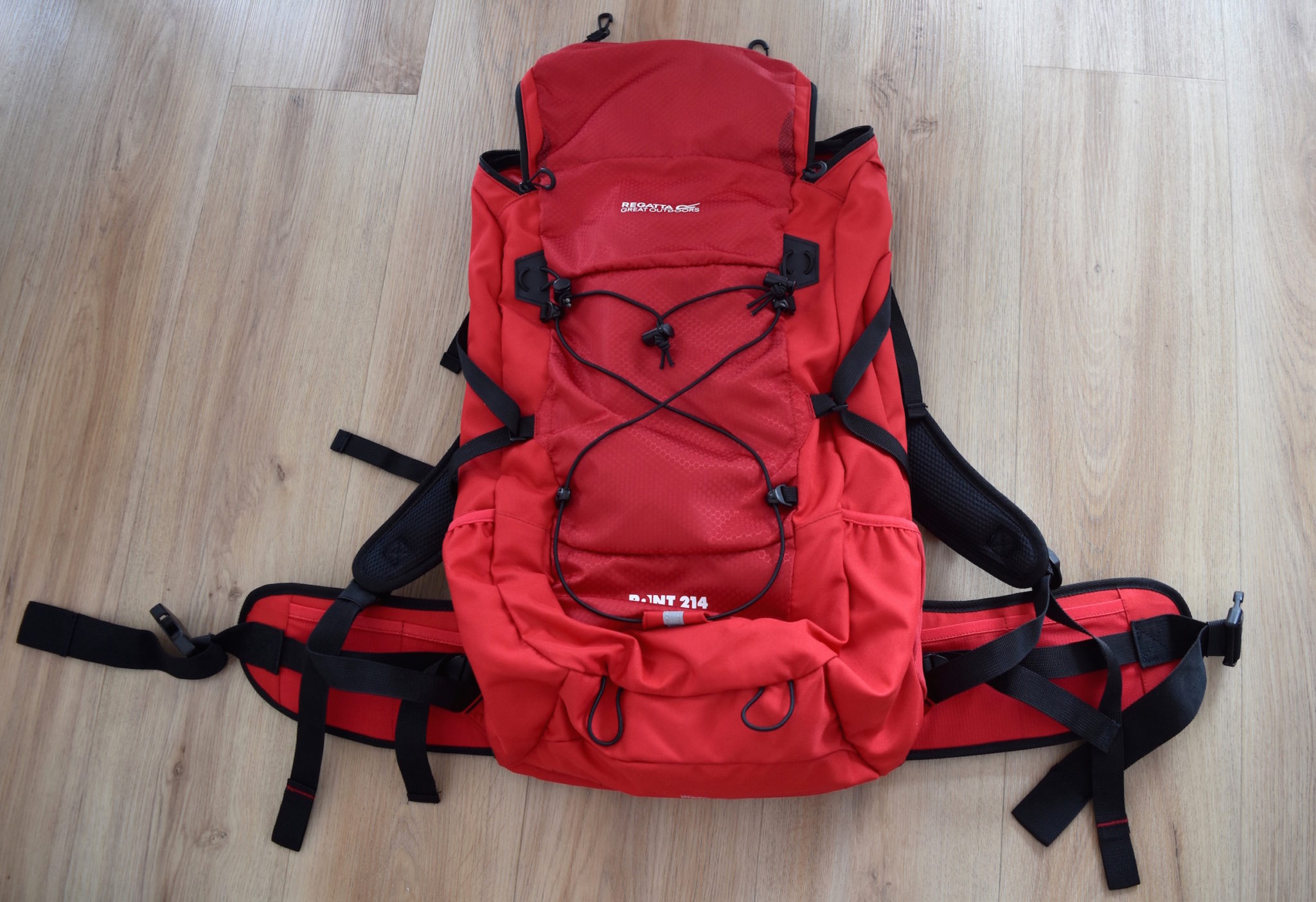 a red regatta backpack 